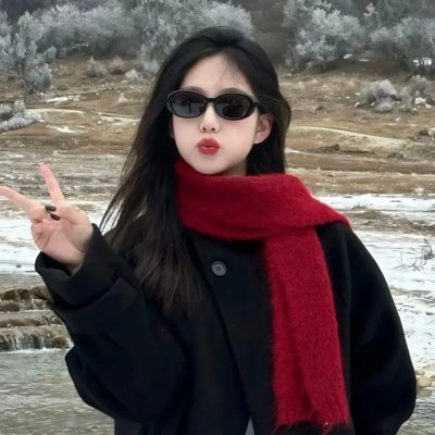 隔楼女孩：我们之间的层距